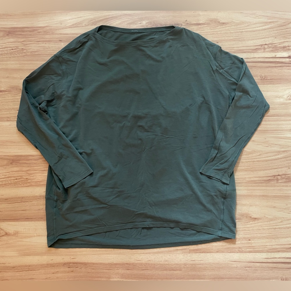 Lululemon back in action long sleeve shirt